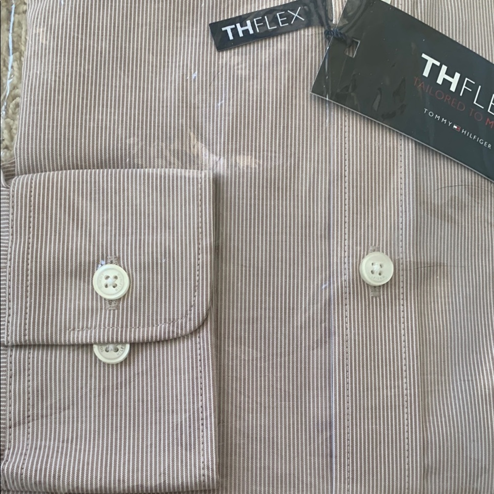 Tommy Hilfiger Tan and White Dress Shirt Classic Style athletic fit  14.5 32/33 - Picture 8 of 11